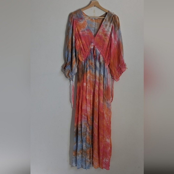 EUC🔹️Young Fabulous & Broke Meadow Tie dye Maxi Dress Women's Size Medium - Picture 2 of 8
